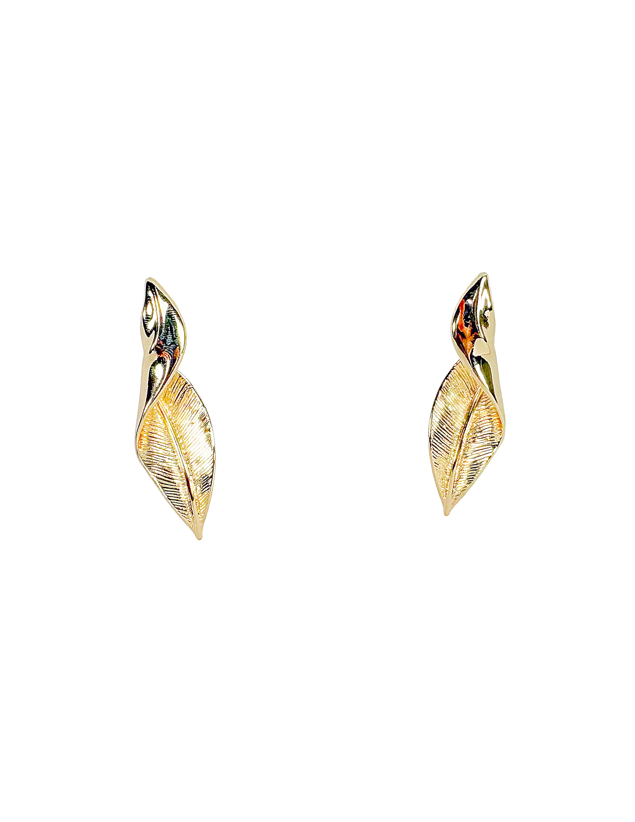 Twisted Leaf Golden Stud